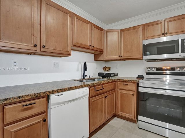 Apartment for sale  Unit #718 - photo 7513634