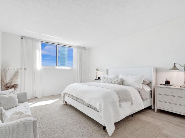 Apartment for sale  Unit #718 - photo 7513635