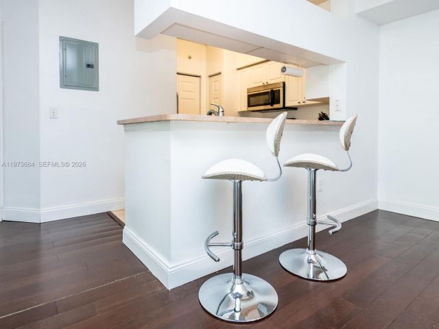 Apartment for sale  Unit #4311 - photo 7512705