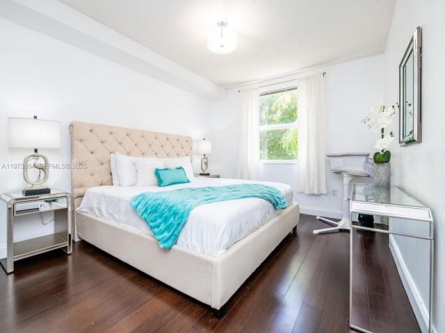 Apartment for sale  Unit #4311 - photo 7512711