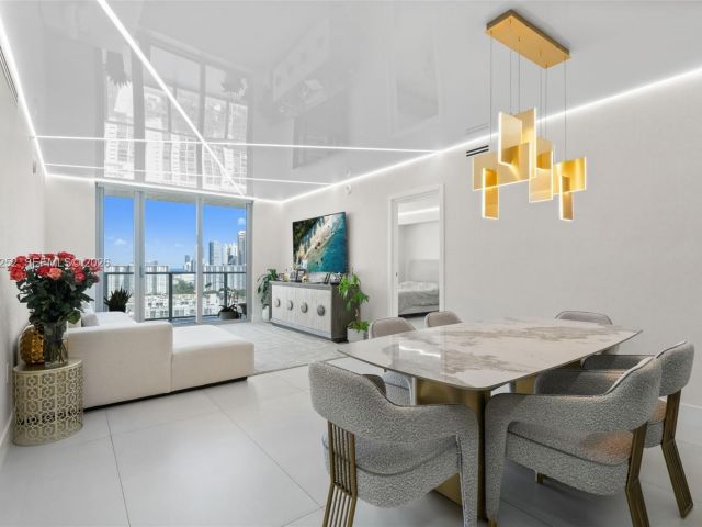 Apartment for sale  Unit #4-2003 - photo 7490130