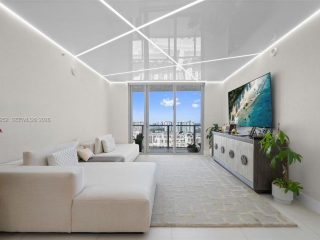 Apartment for sale  Unit #4-2003 - photo 7490131