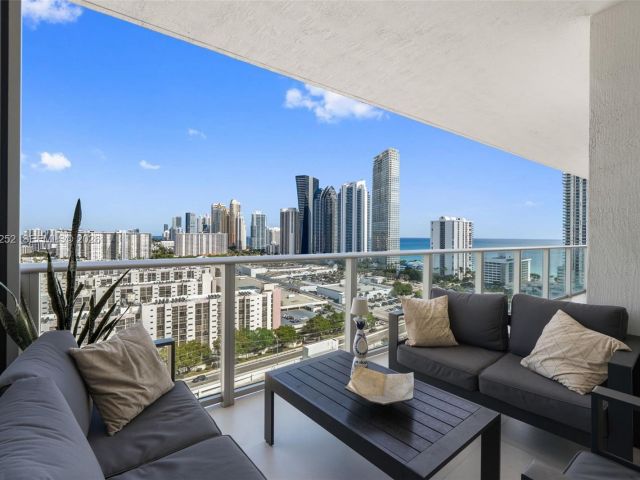 Apartment for sale  Unit #4-2003 - photo 7490134