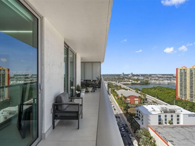 Apartment for sale  Unit #4-2003 - photo 7490137