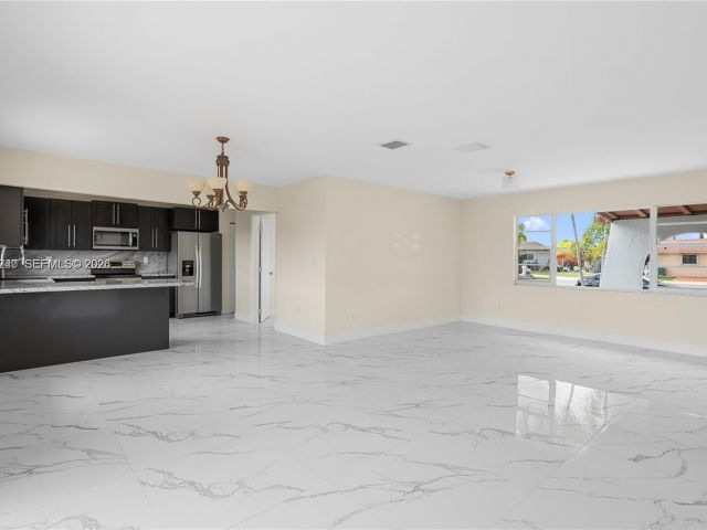 Home for rent at 10700 SW 70th St - photo 7513563