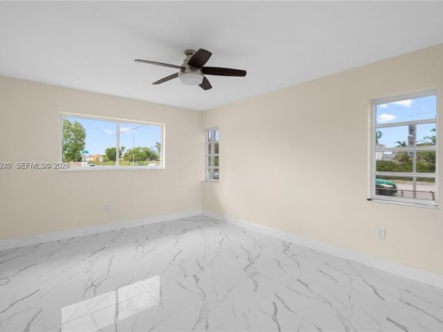 Home for rent at 10700 SW 70th St - photo 7513569