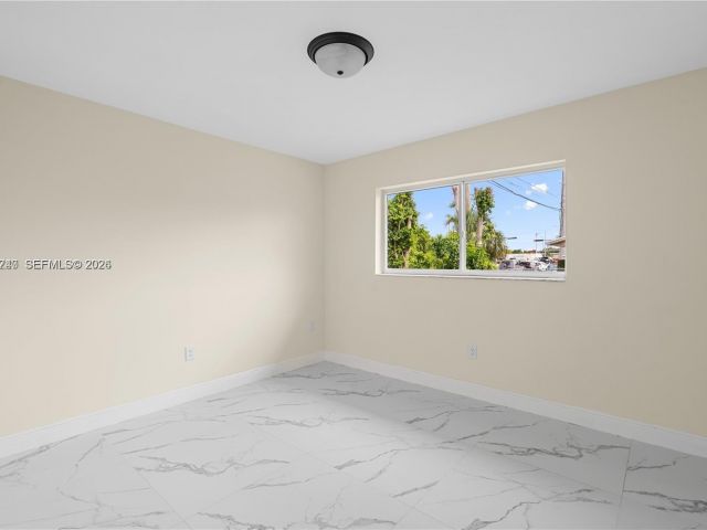 Home for rent at 10700 SW 70th St - photo 7513570