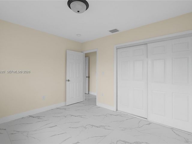 Home for rent at 10700 SW 70th St - photo 7513571