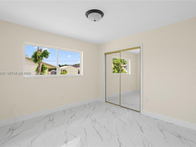 Home for rent at 10700 SW 70th St - photo 7513573