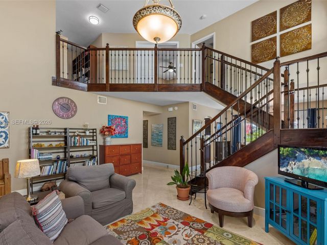 4-bedroom home for sale in Doral - 4650 NW 109th Ct - MondialRealty