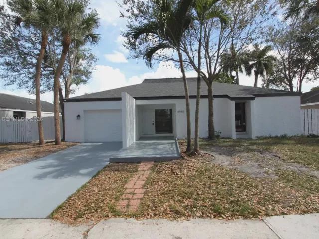 Home for sale at 4940 SW 94th Way - photo 7451058