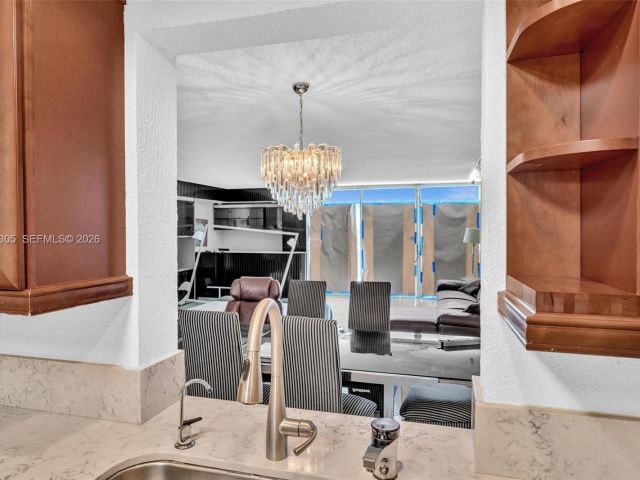 Home for rent at 825 NE 26th Ave - photo 7462303