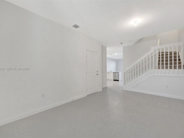 Home for rent at 2556 SE 27th Ct 2556 - photo 7492634