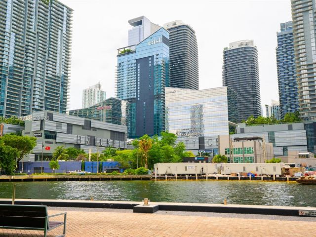 Apartment for sale  Unit #511 - photo 7489558