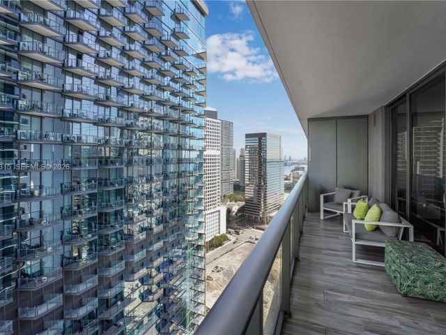 Apartment for sale  Unit #3107 - photo 7452704