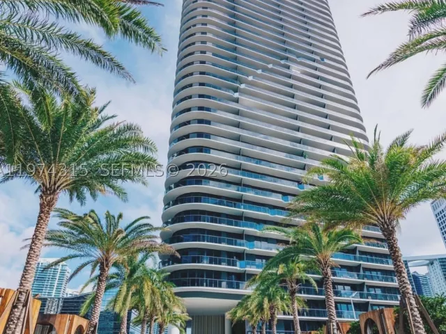 1-bedroom condo for sale in Miami - 801 S Miami Ave 3107 - MondialRealty
