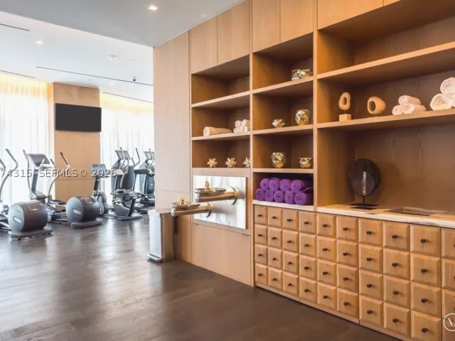 1-bedroom condo for sale in Miami - 801 S Miami Ave 3107 - MondialRealty
