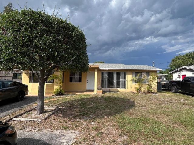 Home for rent at 91 NE 6th Ct 0 - photo 7450498