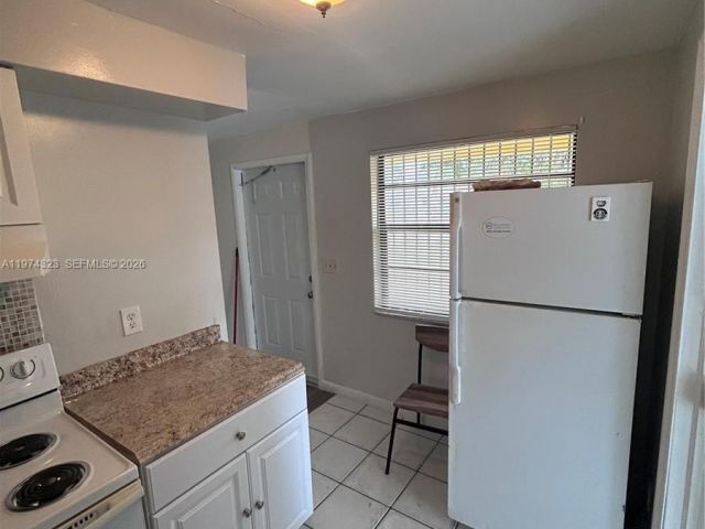 Home for rent at 91 NE 6th Ct 0 - photo 7450503