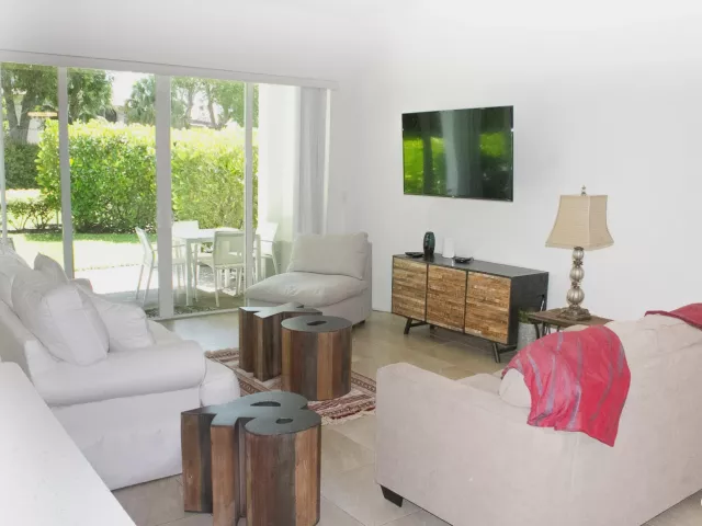 3-bedroom home for rent in Boca Raton - 23045 Clear Echo Drive 76 - MondialRealty