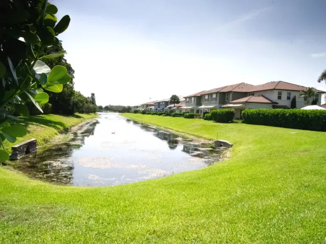 3-bedroom home for rent in Boca Raton - 23045 Clear Echo Drive 76 - MondialRealty