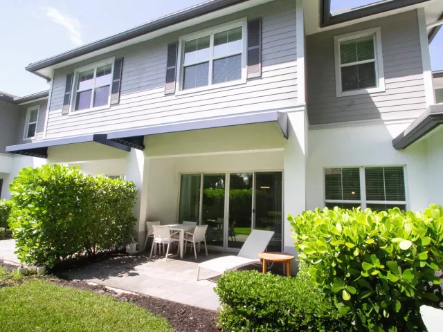 3-bedroom home for rent in Boca Raton - 23045 Clear Echo Drive 76 - MondialRealty