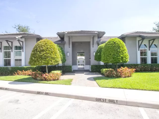 3-bedroom home for rent in Boca Raton - 23045 Clear Echo Drive 76 - MondialRealty