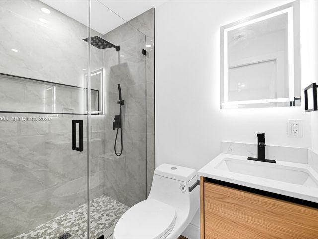 Home for sale at 5510 NE 18th Ave - photo 7482979