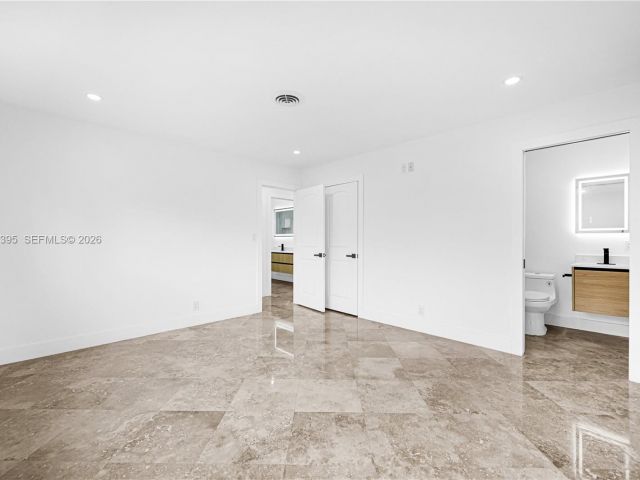 Home for sale at 5510 NE 18th Ave - photo 7482985