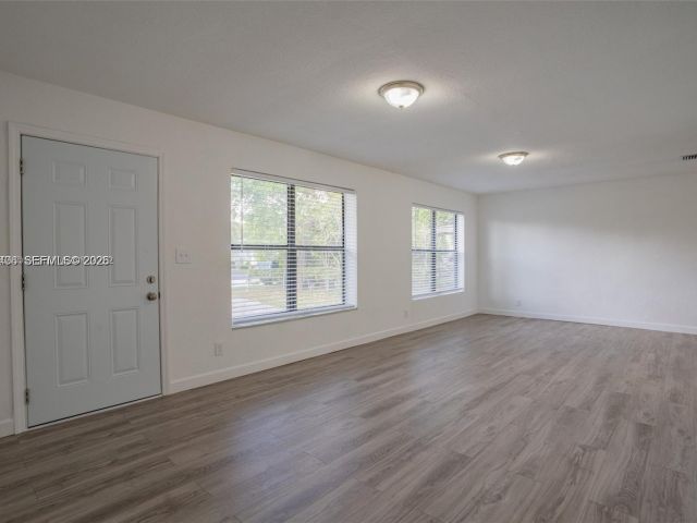 3-bedroom home for rent in Fort Lauderdale - 650 SW 29th Ave - MondialRealty
