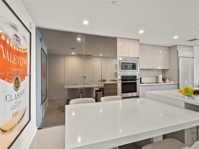 Apartment for rent  Unit #2502 - photo 7493281