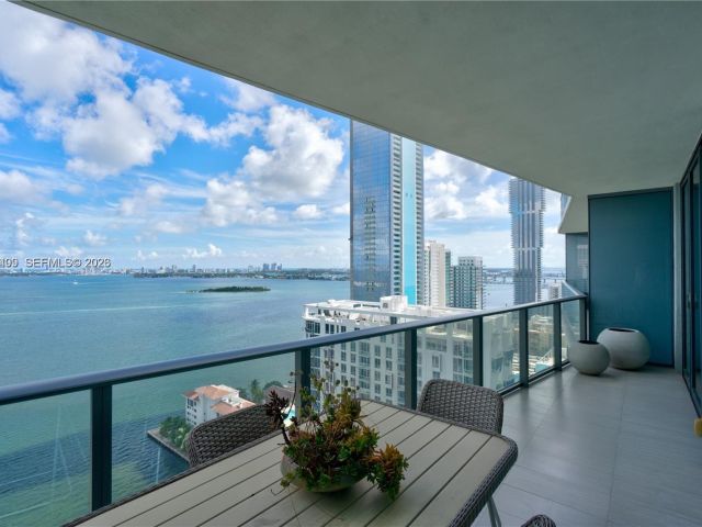 Apartment for rent  Unit #2502 - photo 7493286