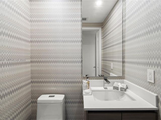 Apartment for rent  Unit #2502 - photo 7493287