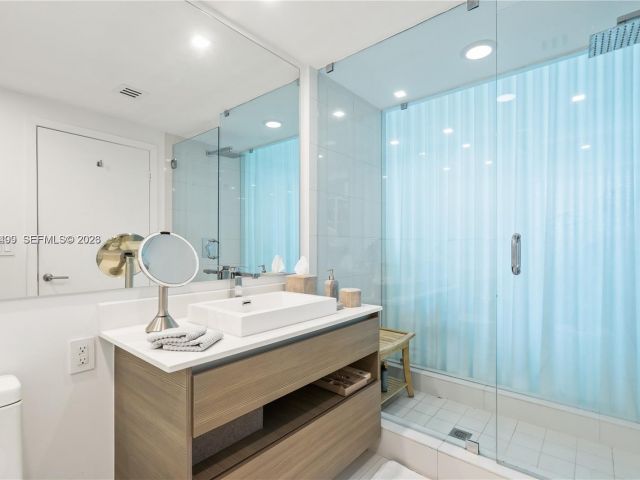 Apartment for rent  Unit #2502 - photo 7493291