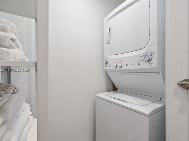 Apartment for rent  Unit #2502 - photo 7493292