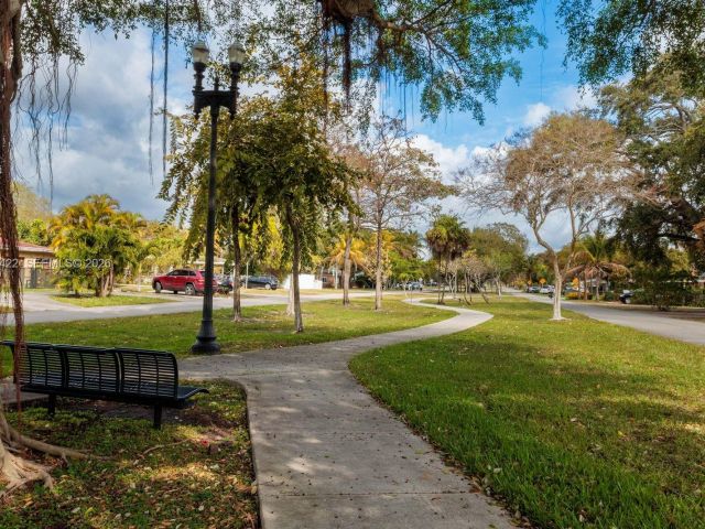 Home for rent at 1301 NE 153rd St - photo 7481329