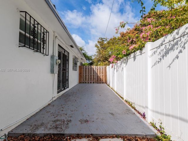 Home for rent at 1301 NE 153rd St - photo 7481330