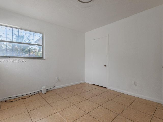 Home for rent at 1301 NE 153rd St - photo 7481334