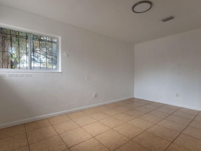 Home for rent at 1301 NE 153rd St - photo 7481337