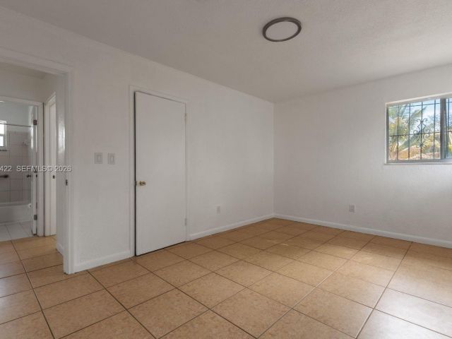 Home for rent at 1301 NE 153rd St - photo 7481338
