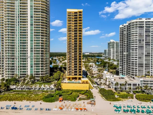 1-bedroom condo for rent in Sunny Isles Beach - 16275 Collins Ave 1503 - MondialRealty