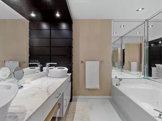 2-bedroom condo for sale in Bal Harbour - 9601 Collins Ave 1208 - MondialRealty