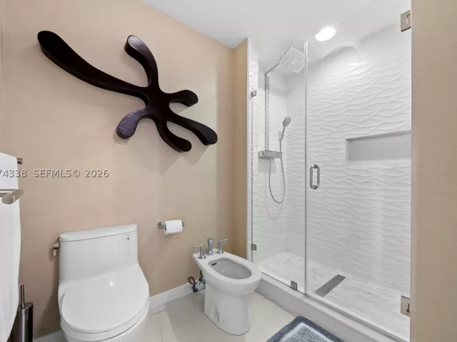 2-bedroom condo for sale in Bal Harbour - 9601 Collins Ave 1208 - MondialRealty