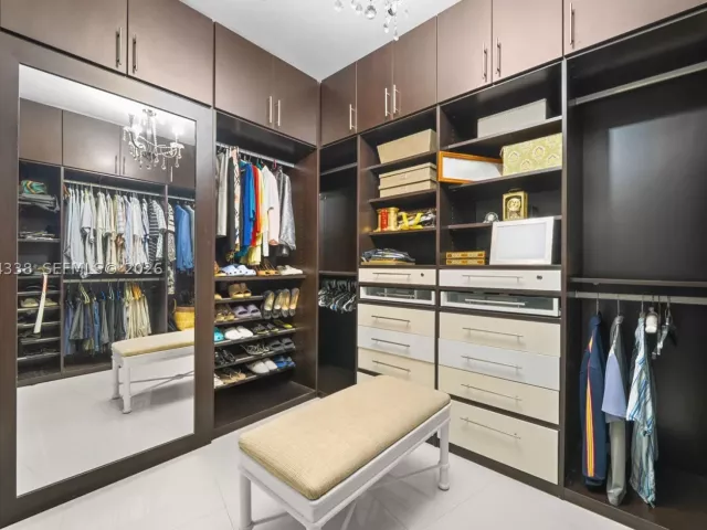 2-bedroom condo for sale in Bal Harbour - 9601 Collins Ave 1208 - MondialRealty