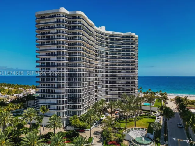 2-bedroom condo for sale in Bal Harbour - 9601 Collins Ave 1208 - MondialRealty