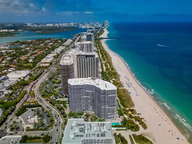 2-bedroom condo for sale in Bal Harbour - 9601 Collins Ave 1208 - MondialRealty