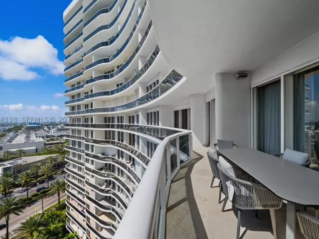 2-bedroom condo for sale in Bal Harbour - 9601 Collins Ave 1208 - MondialRealty