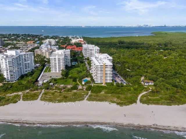 Apartment for rent  Unit #811 - photo 7491201