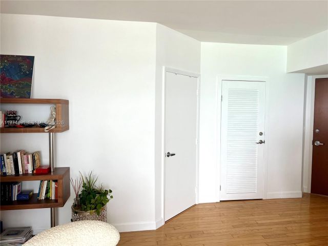 Apartment for rent  Unit #3609 - photo 7502085