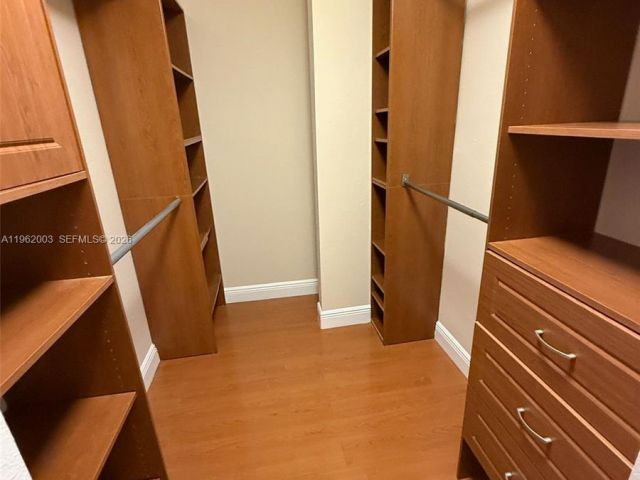 4-bedroom home for rent in Hollywood - 3326 Farragut St 6D - MondialRealty
